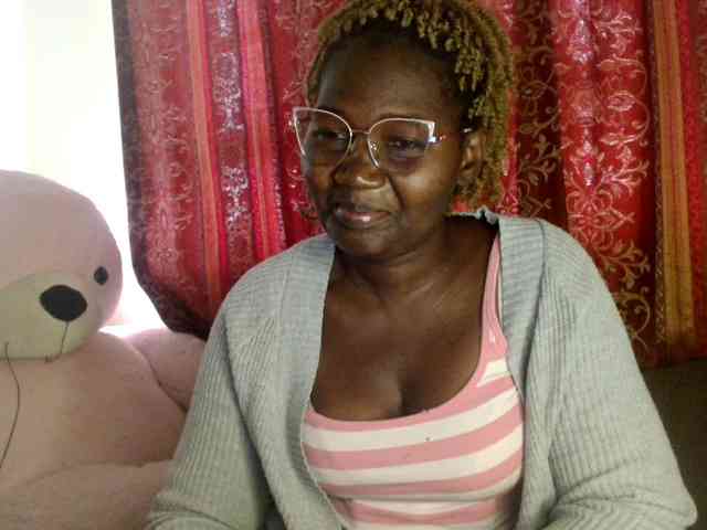 Sexxy-pretty24 webcam