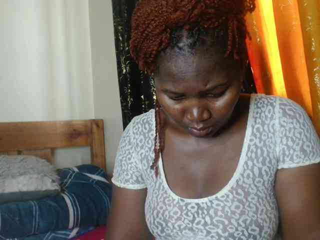 Sexxy-pretty24 webcam