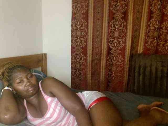 Sexxy-pretty24 webcam