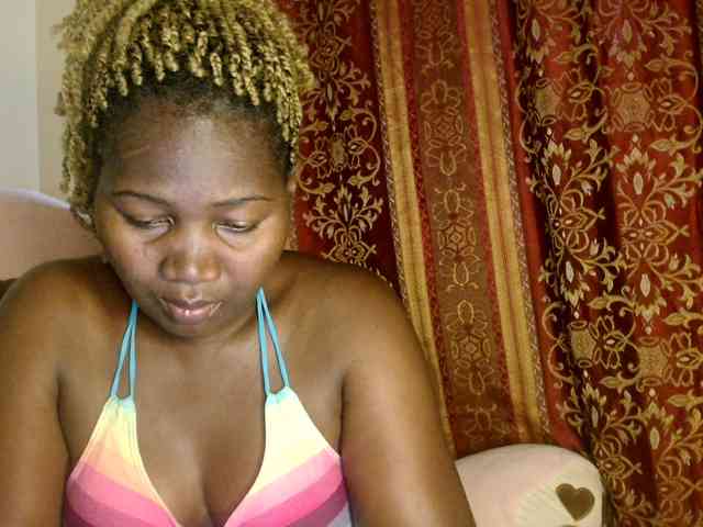 Sexxy-pretty24 webcam