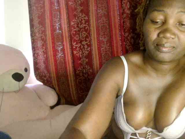 Sexxy-pretty24 webcam