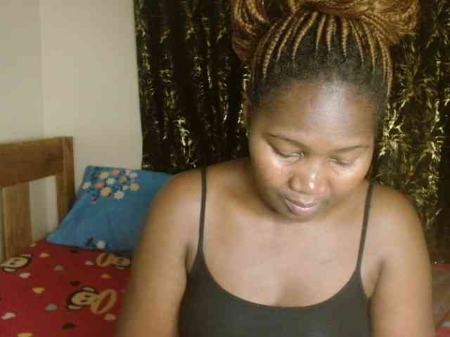 Sexxy-pretty24 webcam