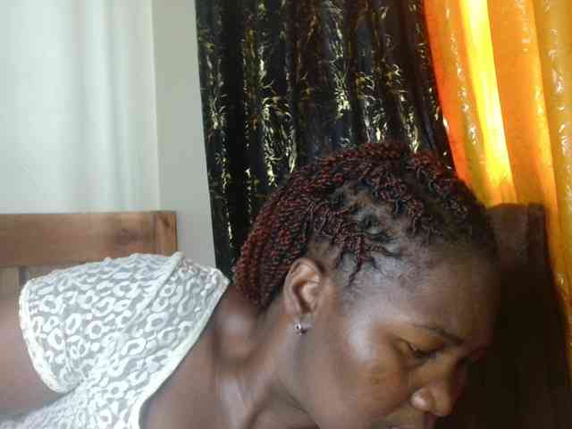 Sexxy-pretty24 webcam