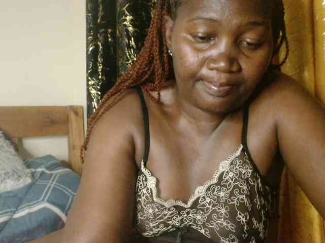 Sexxy-pretty24 webcam