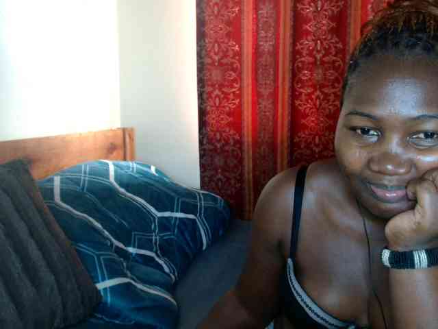 Sexxy-pretty24 webcam
