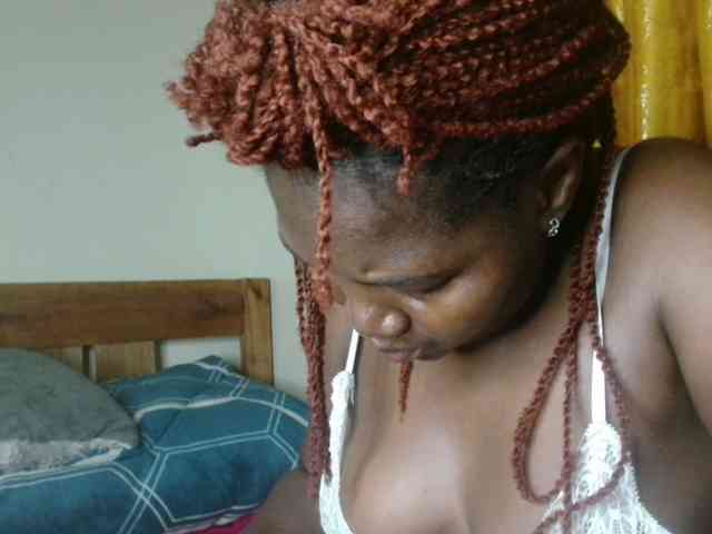 Sexxy-pretty24 webcam