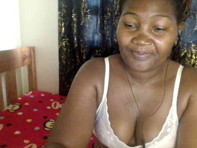 Sexxy-pretty24 webcam