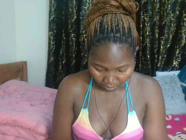 Sexxy-pretty24 webcam