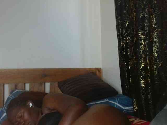 Sexxy-pretty24 webcam