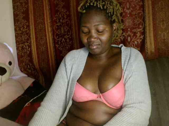 Sexxy-pretty24 webcam