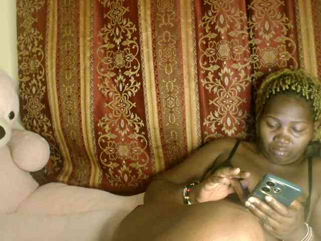 Sexxy-pretty24 webcam