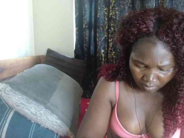 Sexxy-pretty24 webcam