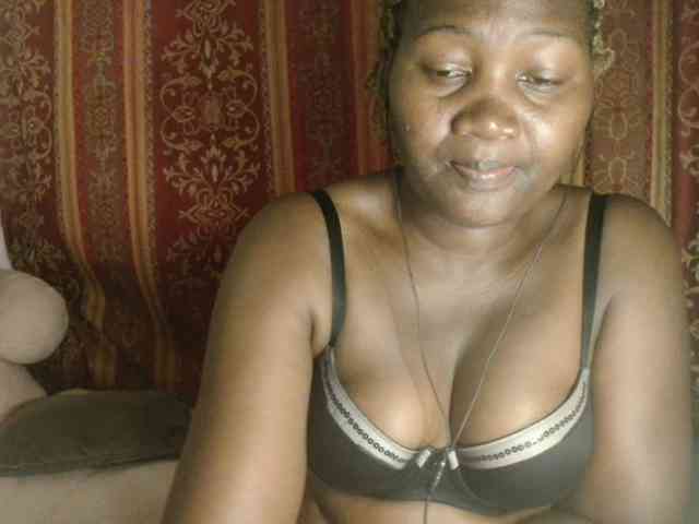 Sexxy-pretty24 webcam