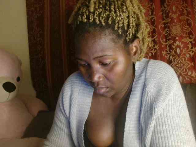 Sexxy-pretty24 webcam