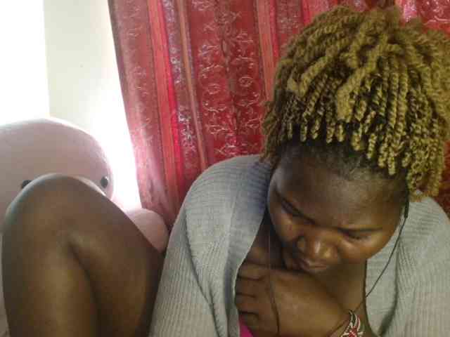 Sexxy-pretty24 webcam