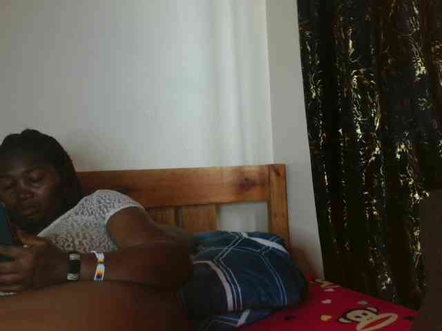 Sexxy-pretty24 webcam