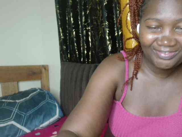 Sexxy-pretty24 webcam