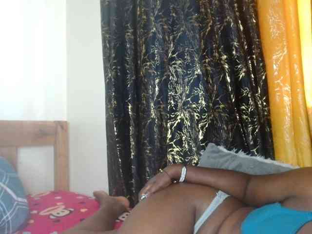 Sexxy-pretty24 webcam