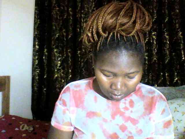 Sexxy-pretty24 webcam