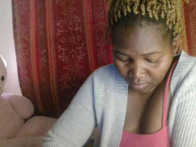 Sexxy-pretty24 webcam