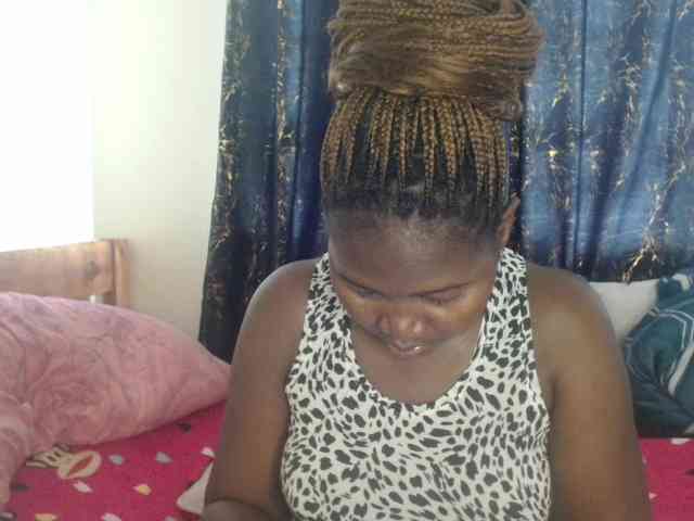 Sexxy-pretty24 webcam