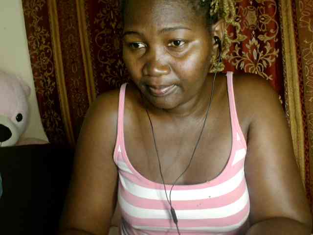 Sexxy-pretty24 webcam