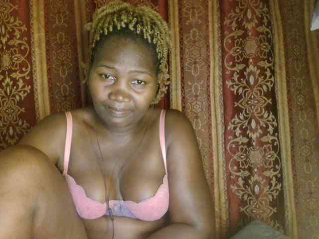 Sexxy-pretty24 webcam