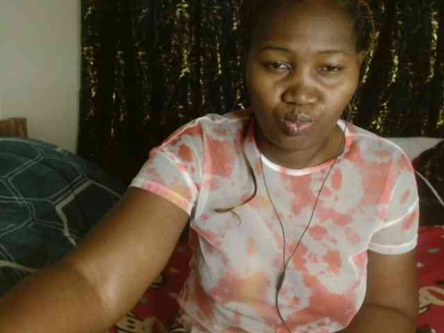 Sexxy-pretty24 webcam