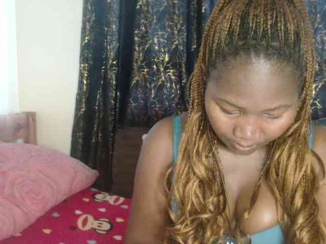 Sexxy-pretty24 webcam