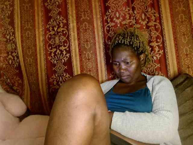 Sexxy-pretty24 webcam