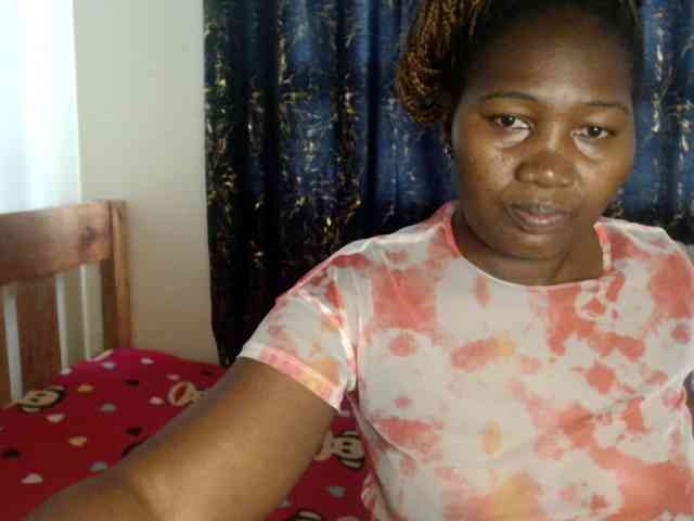 Sexxy-pretty24 webcam