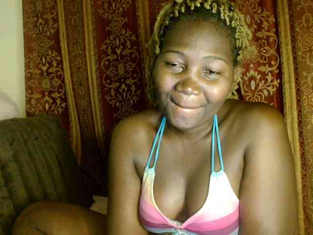 Sexxy-pretty24 webcam