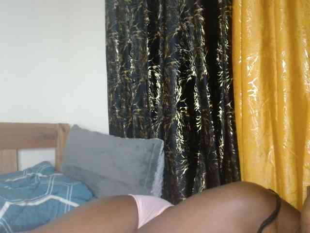 Sexxy-pretty24 webcam