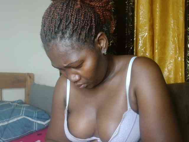 Sexxy-pretty24 webcam