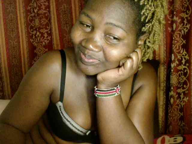 Sexxy-pretty24 webcam