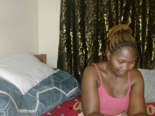 Sexxy-pretty24 webcam