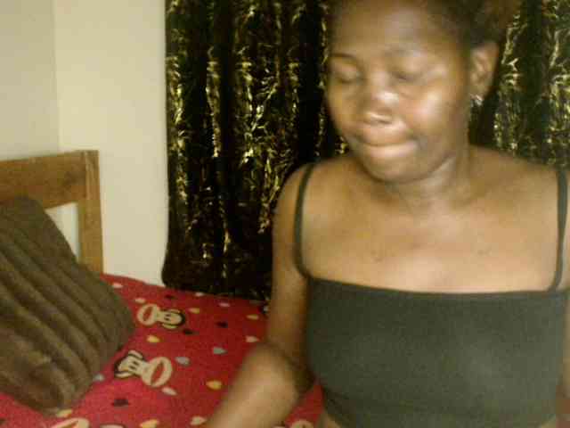 Sexxy-pretty24 webcam