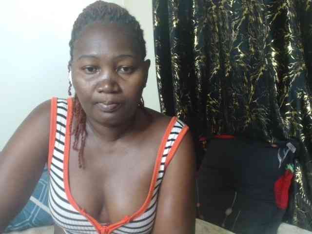 Sexxy-pretty24 webcam