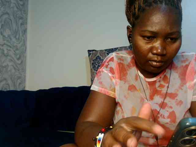 Sexxy-pretty24 webcam