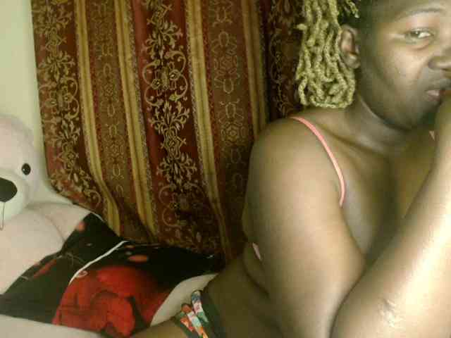 Sexxy-pretty24 webcam