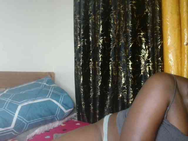 Sexxy-pretty24 webcam