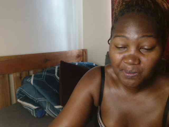 Sexxy-pretty24 webcam