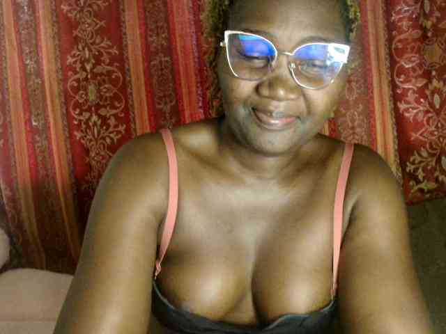 Sexxy-pretty24 webcam