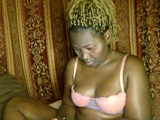 Sexxy-pretty24 webcam