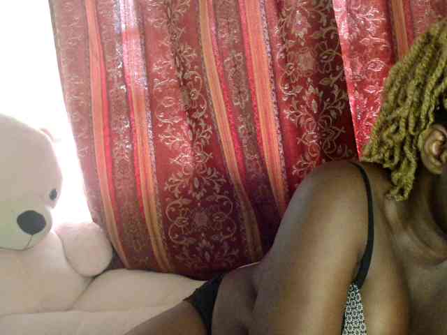Sexxy-pretty24 webcam
