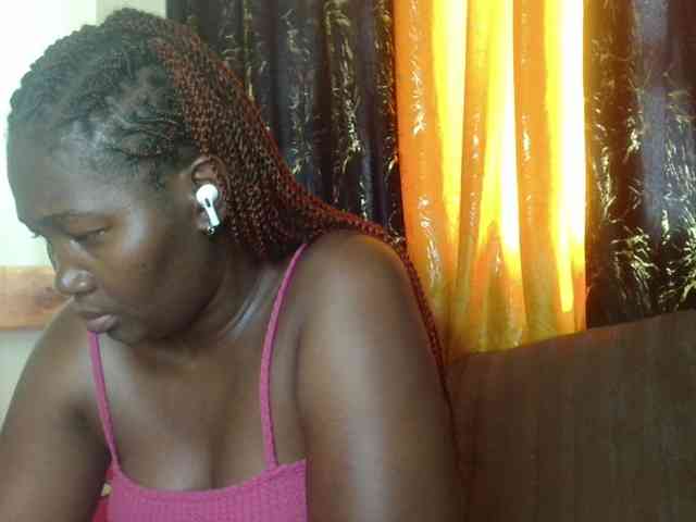 Sexxy-pretty24 webcam