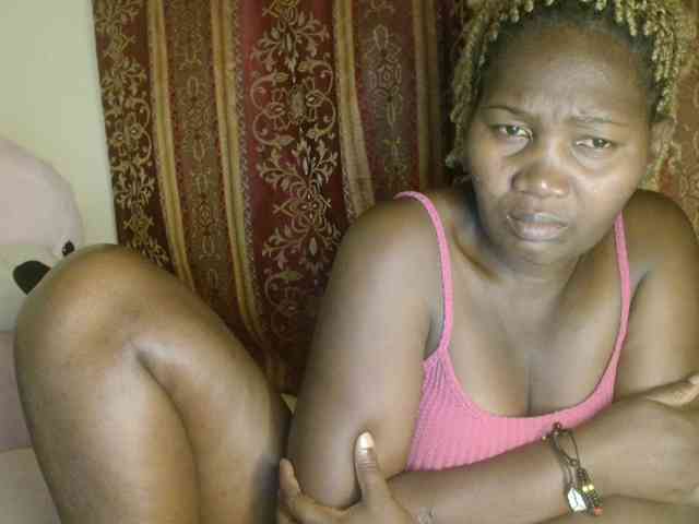 Sexxy-pretty24 webcam