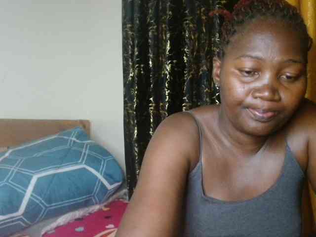 Sexxy-pretty24 webcam