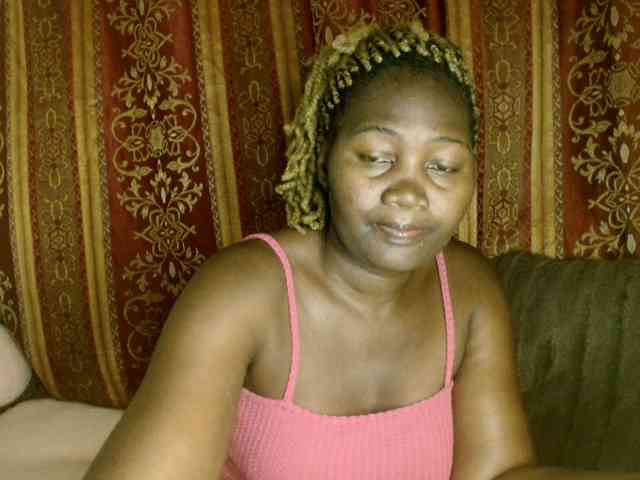 Sexxy-pretty24 webcam