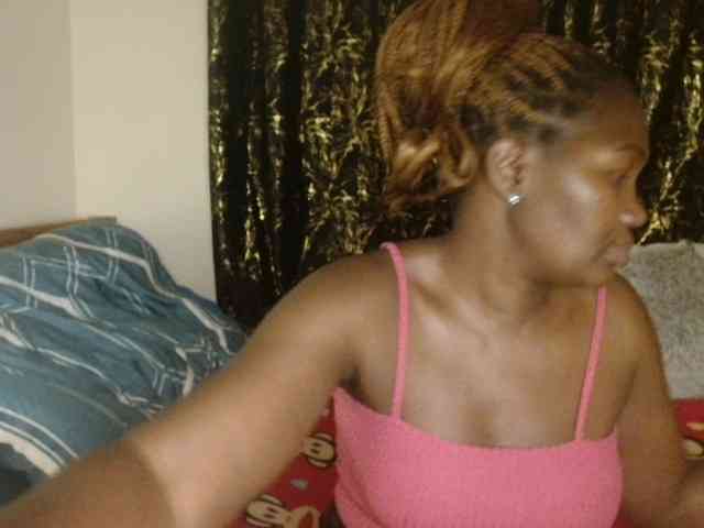 Sexxy-pretty24 webcam
